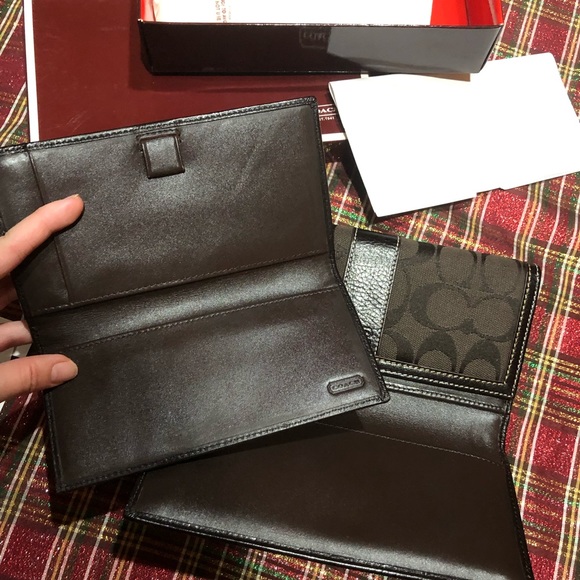 Brand new coach wallet - Picture 6 of 7